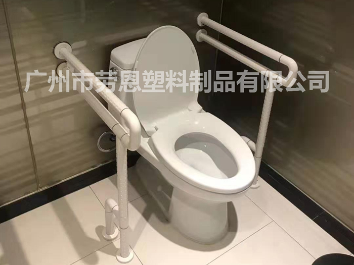 公共殘疾人廁所的衛(wèi)生間扶手和其他設(shè)施的具體尺寸是多少？