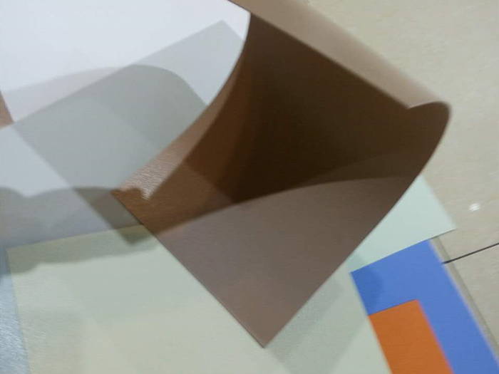 醫(yī)院裝修推薦選用醫(yī)用樹(shù)脂板，環(huán)?？咕鷫Π澹瑴p少污染