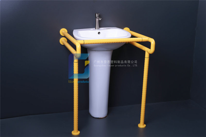 對現(xiàn)有住宅進(jìn)行適老化改造，需普及安裝衛(wèi)生間老人扶手