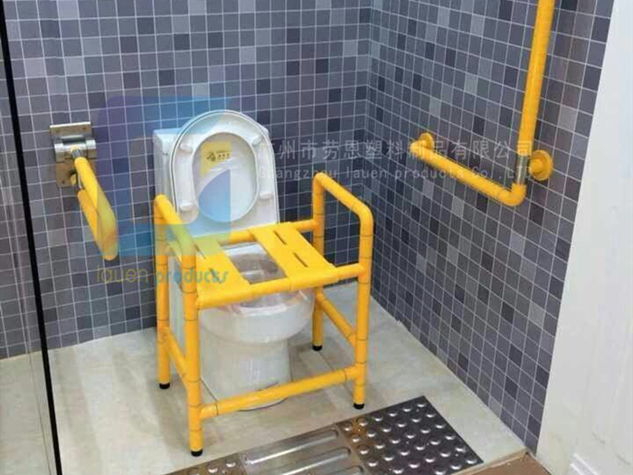 【浙江杭州】適老化改造進行中，街道辦為老人舊宅安裝無障礙扶手