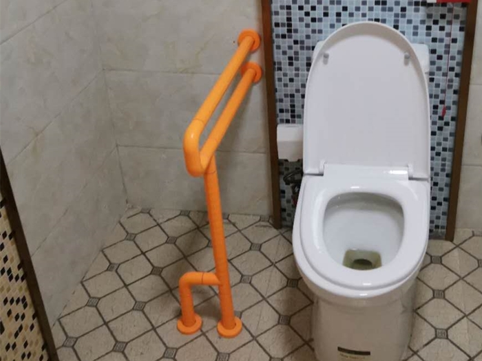 衛(wèi)生間淋浴房扶手應(yīng)該如何選購(gòu)？勞恩扶手選購(gòu)小貼士大放送