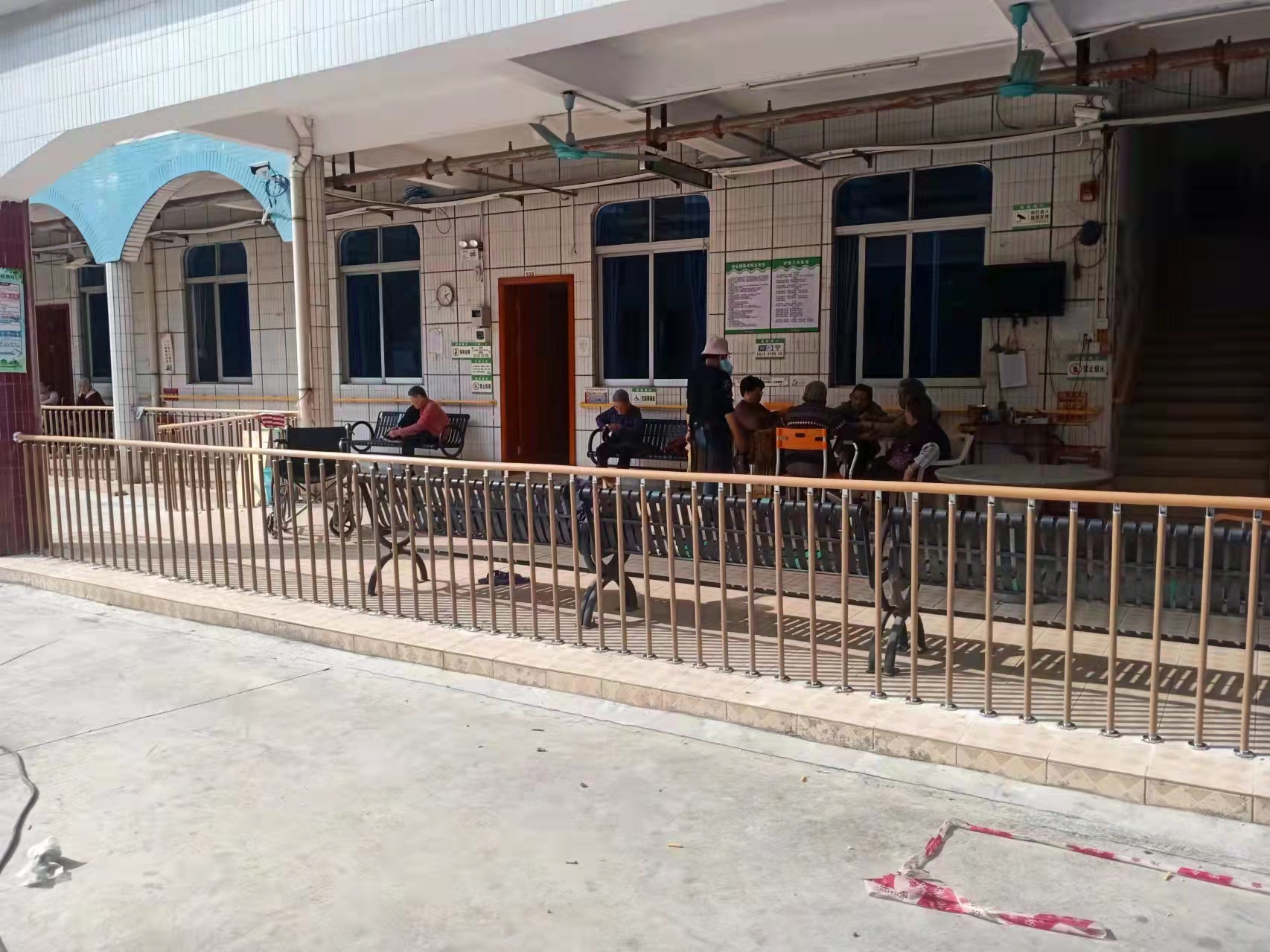 你知道樹脂護(hù)欄扶手的安裝質(zhì)量的控制要求嗎？